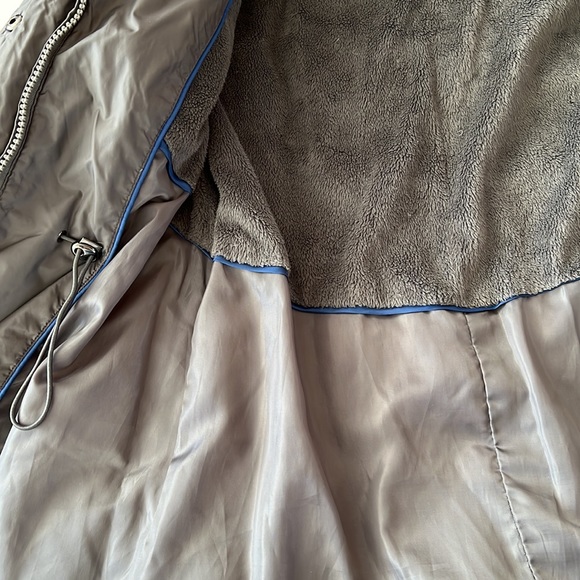 EUC Via Spiga Gray Puffer Coat Jacket Girls Sz S Hooded Faux Fur Fleece - Picture 13 of 16